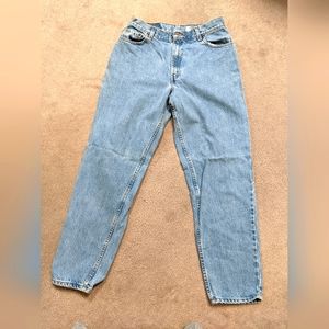 Vintage ladies Levi mom jeans 550s, tapered leg, as new 14, light wash